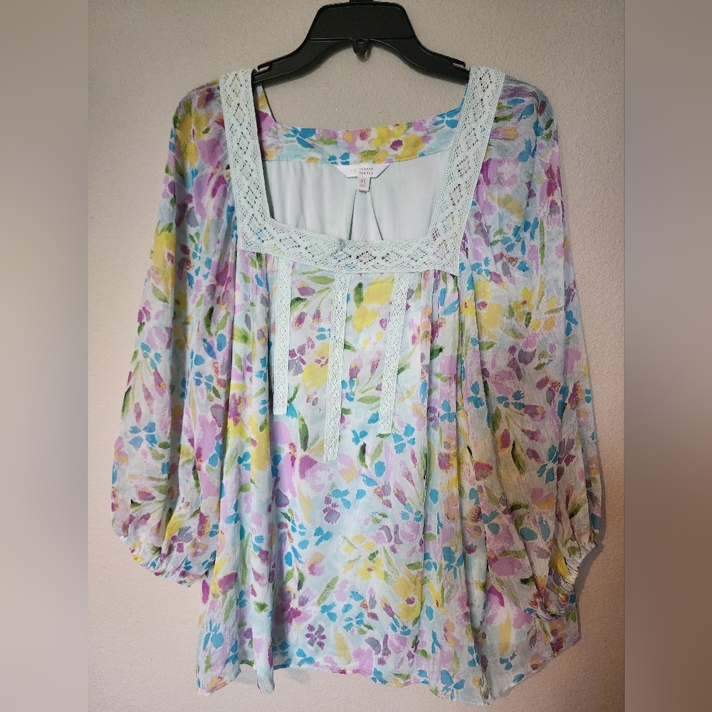 EUC LC Lauren Conrad Square Neck Peasant Top